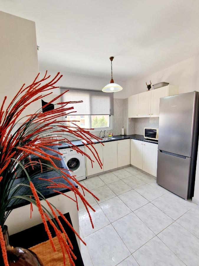 Emma'S Place, 2 Bedroom Apartment With Pool View Paphos Eksteriør bilde